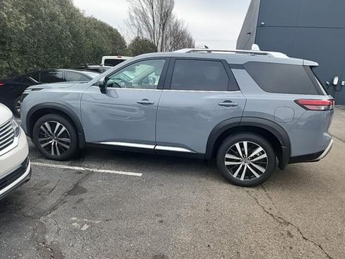 Certified 2025 Nissan Pathfinder Platinum w/ Cargo Package image 4