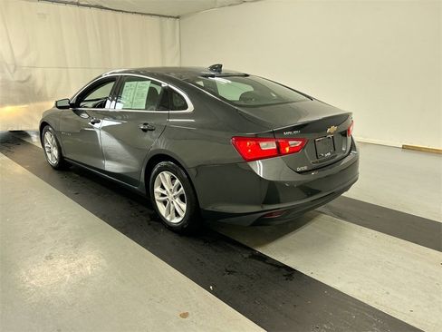 Used 2018 Chevrolet Malibu LT image 7