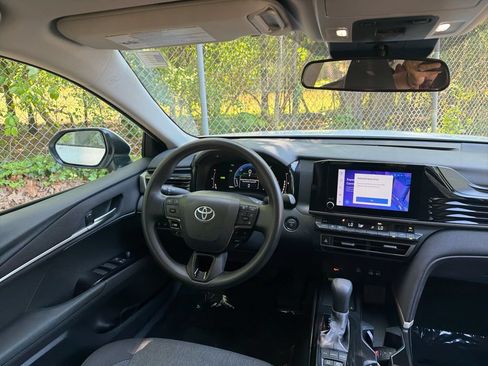 Used 2025 Toyota Camry LE FWD image 9