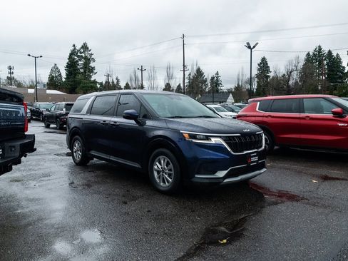 Used 2024 Kia Carnival LX image 26