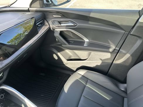 Used 2025 Audi Q5 Premium Plus w/ Premium Plus AWD/4WD image 35