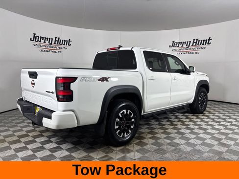 Used 2022 Nissan Frontier PRO-4X AWD/4WD image 6