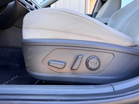 Used 2023 Hyundai Sonata SEL w/ Convenience Package FWD image 9