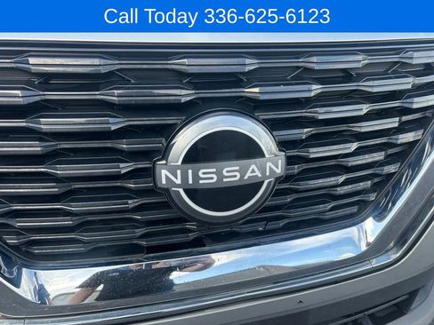 Used 2022 Nissan Rogue SV AWD/4WD image 10