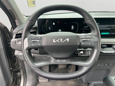Used 2024 Kia EV9 Wind AWD/4WD image 12