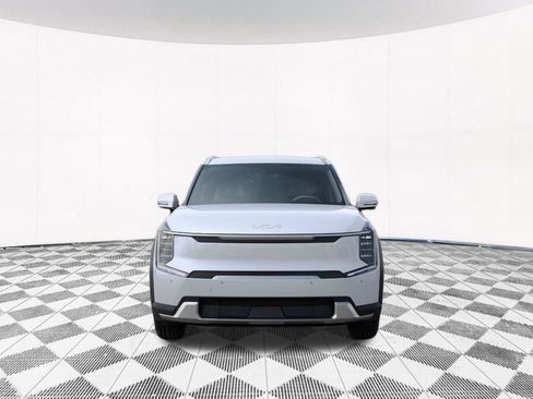 New 2026 Kia EV9 Wind AWD/4WD image 2
