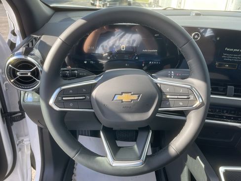 New 2026 Chevrolet Equinox LT image 14