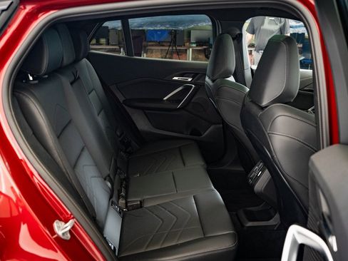 Certified 2025 BMW X2 xDrive28i image 33