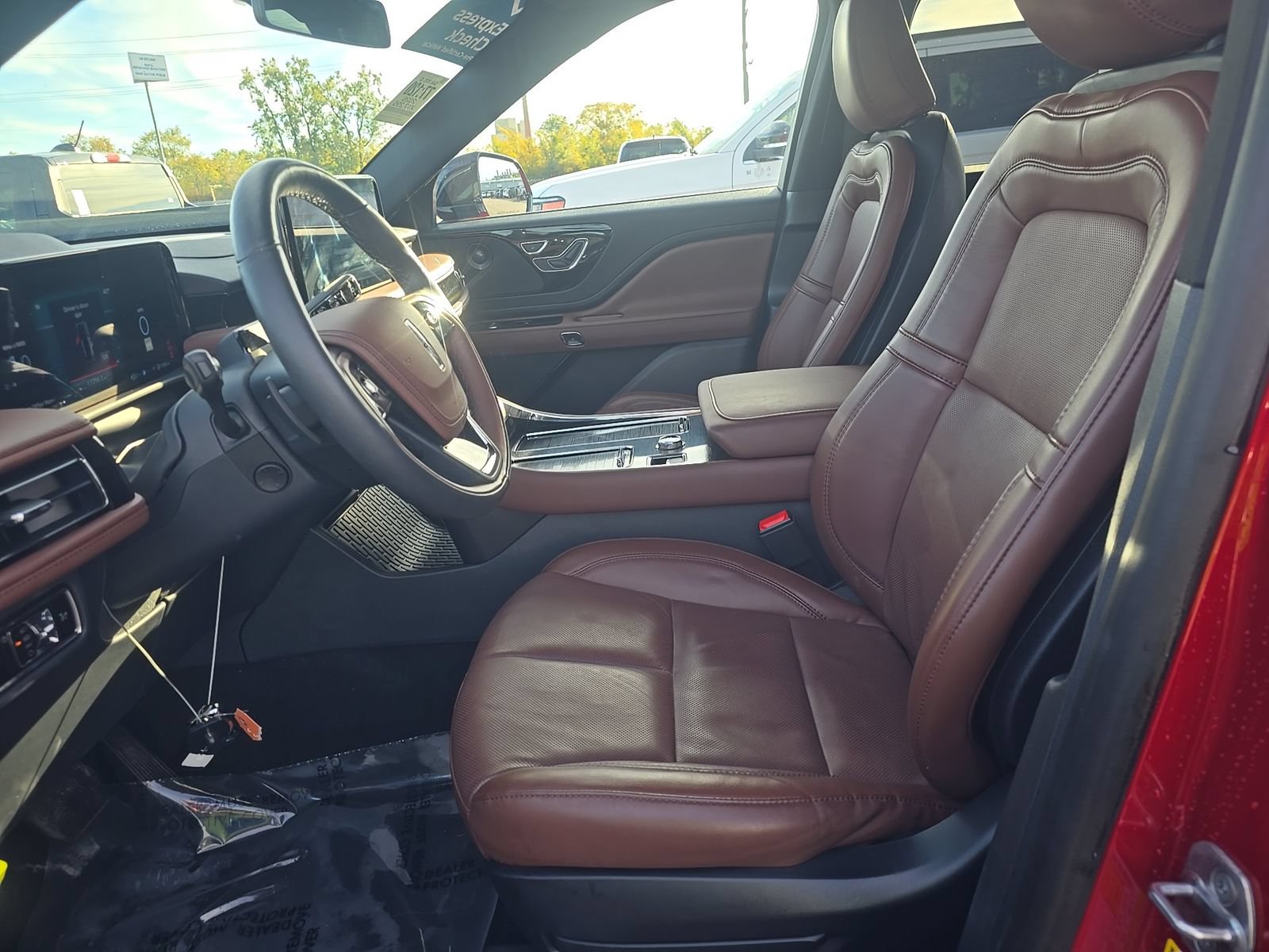 Used 2026 Lincoln Aviator Reserve AWD/4WD image 18