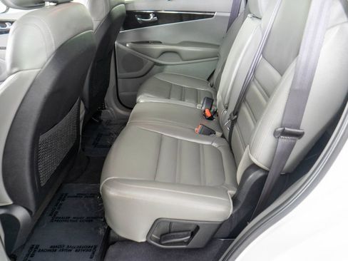 Used 2016 Kia Sorento EX w/ EX Premium Package AWD/4WD image 11