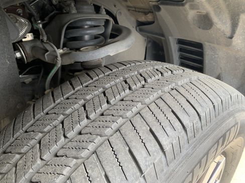 Used 2021 Toyota Tacoma Limited AWD/4WD image 12