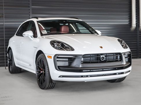 New 2026 Porsche Macan GTS AWD/4WD image 7