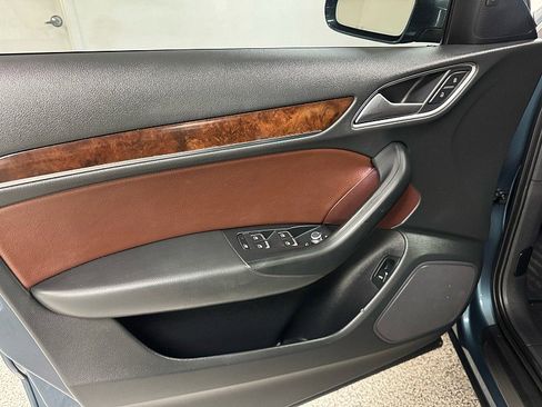 Used 2017 Audi Q3 2.0T Premium Plus w/ Premium Plus Package image 9