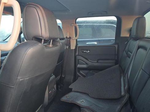 Used 2024 Nissan Frontier SL w/ Technology Package image 9