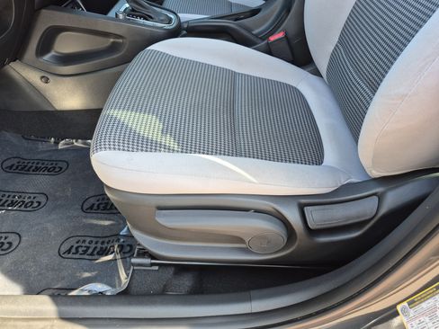 Certified 2023 Hyundai Kona SE w/ Cargo Package AWD/4WD image 19