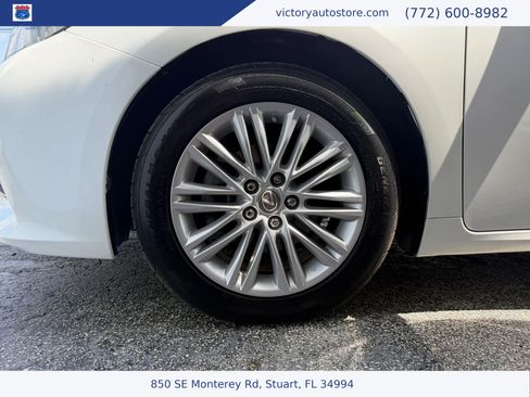 Used 2013 Lexus ES 350 w/ Luxury Pkg FWD image 28