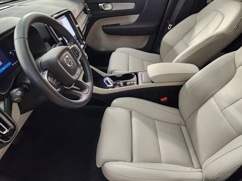 Certified 2026 Volvo XC40 B5 Plus AWD/4WD image 13