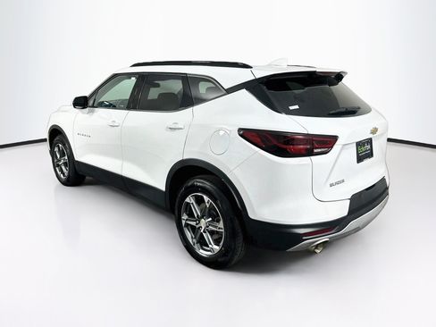 Used 2024 Chevrolet Blazer LT w/ Convenience Package FWD image 5