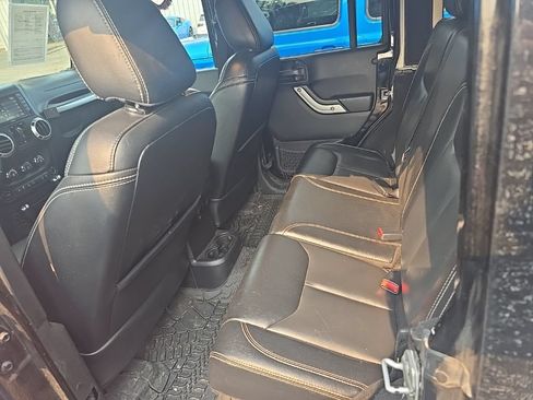 Used 2017 Jeep Wrangler Unlimited Rubicon AWD/4WD image 5