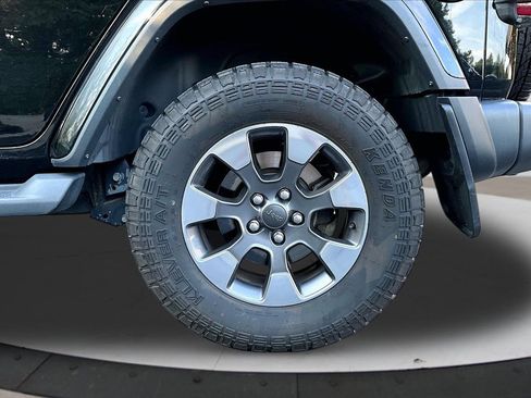 Used 2021 Jeep Wrangler Unlimited Sahara AWD/4WD image 35
