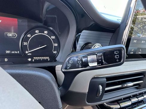 Used 2022 Lincoln Corsair Standard w/ Equipment Group 101A image 24