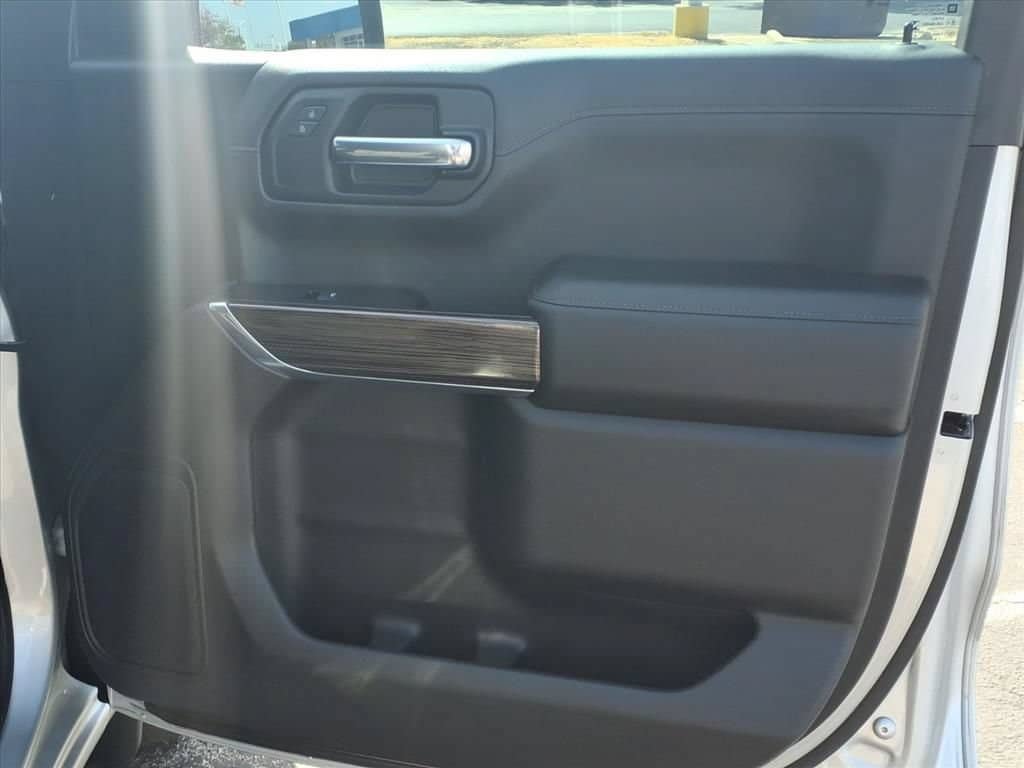 Used 2020 Chevrolet Silverado 1500 LT w/ Texas Edition RWD image 21