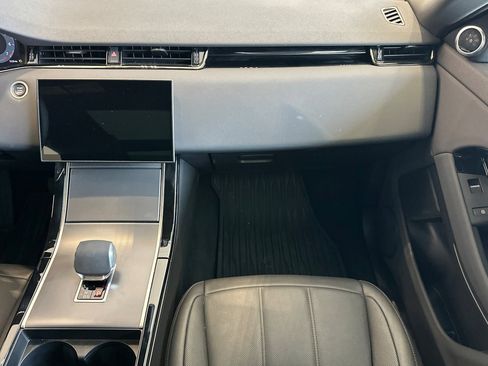 Used 2026 Land Rover Range Rover Evoque S image 28