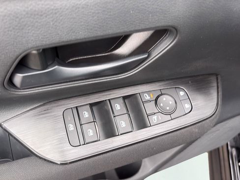 New 2026 Nissan Kicks S FWD image 18