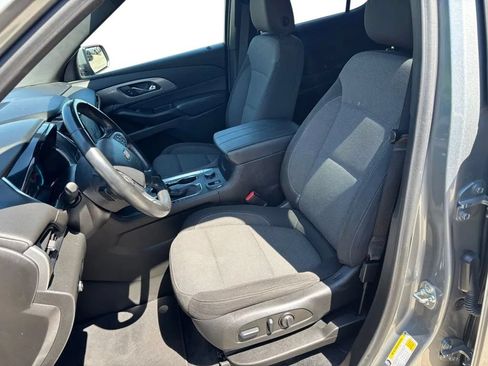 Used 2023 Chevrolet Traverse LT AWD/4WD image 21