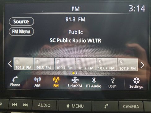 Used 2024 Nissan Pathfinder SV image 19