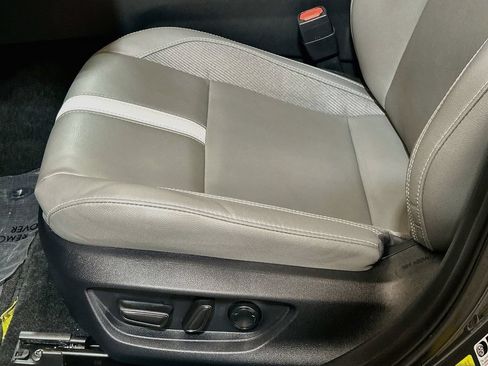 Used 2025 Toyota Camry SE w/ Convenience Package FWD image 16