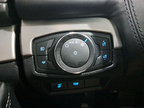 Used 2018 Ford Explorer Platinum AWD/4WD image 26