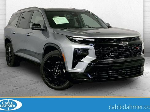 Used 2025 Chevrolet Traverse RS AWD/4WD image 1