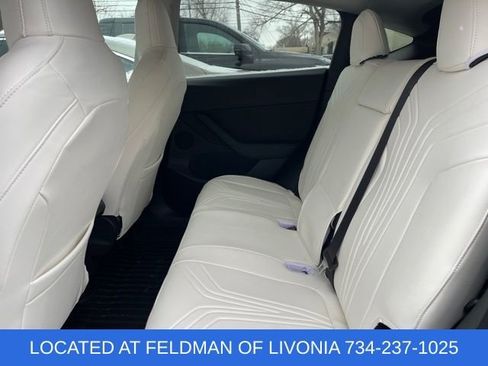 Used 2021 Tesla Model Y Long Range image 9