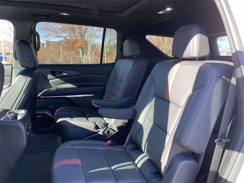 Used 2024 Chevrolet Traverse RS image 17