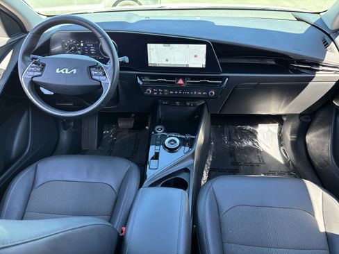 Certified 2023 Kia Niro Wind FWD image 13
