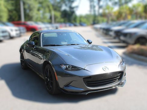 Used 2021 MAZDA MX-5 Miata RF Club RWD image 15
