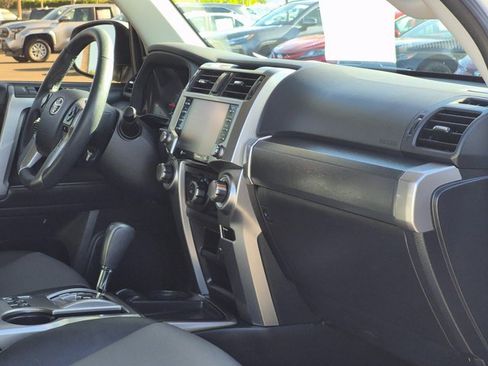 Used 2022 Toyota 4Runner SR5 Premium image 23