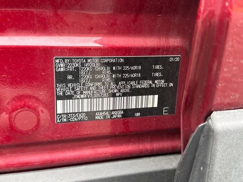 Used 2020 Toyota RAV4 Limited w/ Carpet Mat Package AWD/4WD image 26