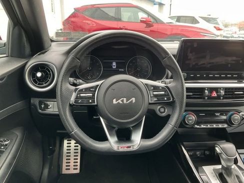 Used 2022 Kia Forte GT-Line w/ GT-Line Technology Package image 11