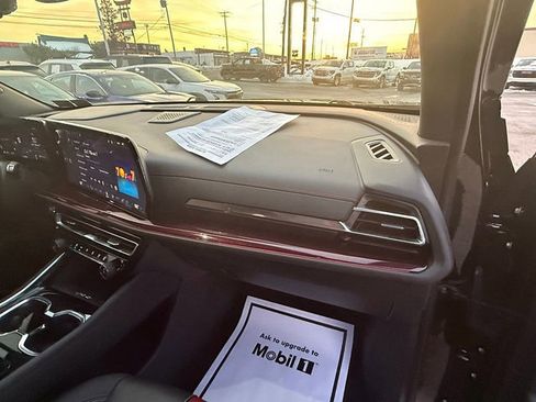 Used 2024 Chevrolet Traverse RS w/ LPO, Floor Liner Package image 23