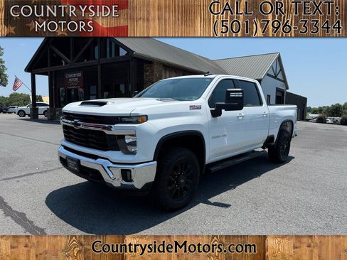 Used 2025 Chevrolet Silverado 2500 LT w/ Convenience Package AWD/4WD image 1