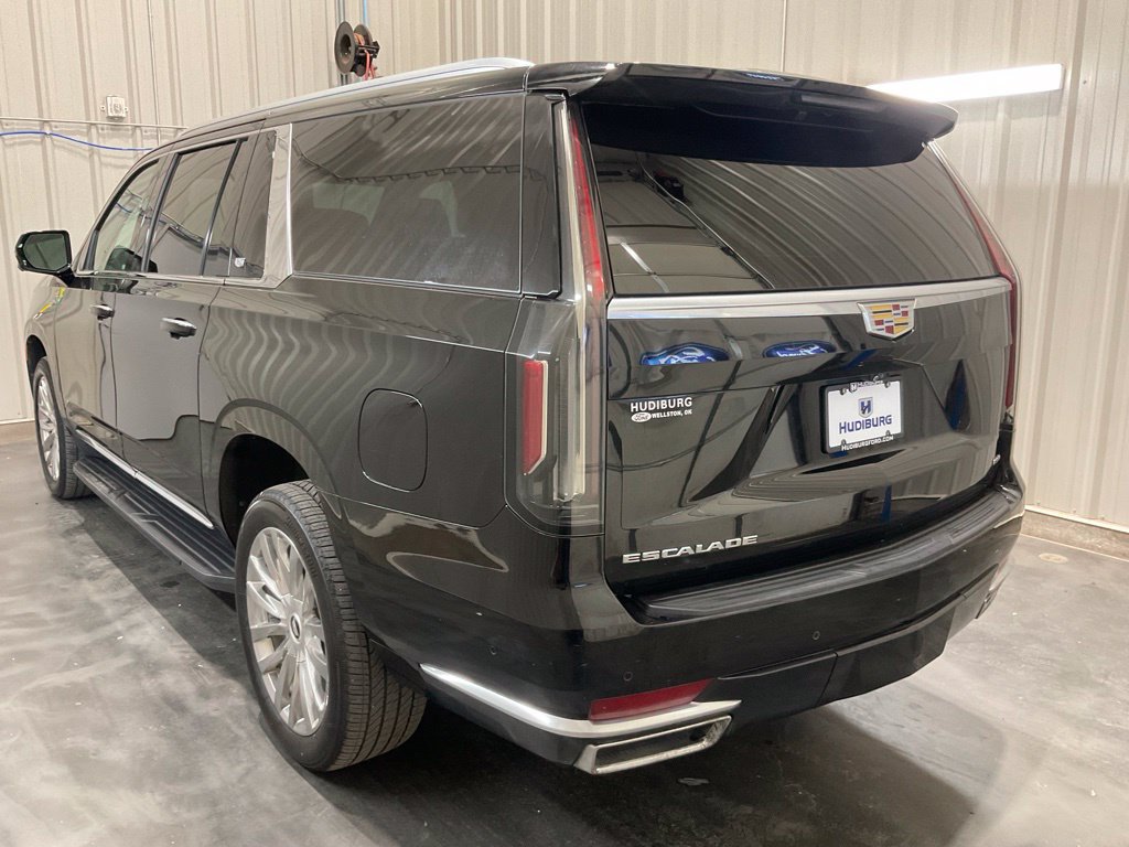 Used 2021 Cadillac Escalade ESV Premium Luxury AWD/4WD image 25