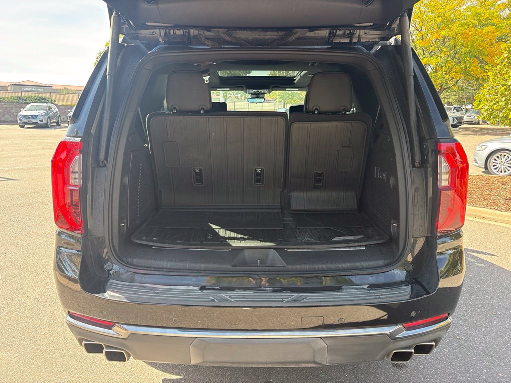 Used 2026 GMC Yukon AT4 w/ AT4 Premium Plus Package AWD/4WD image 24