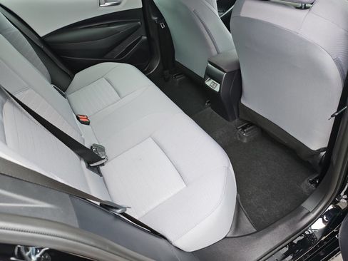 Used 2026 Toyota Corolla SE FWD image 32