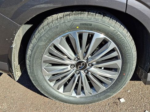 New 2026 INFINITI QX80 Luxe image 5