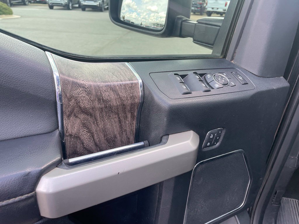 Used 2019 Ford F250 Lariat w/ Lariat Ultimate Package AWD/4WD image 14