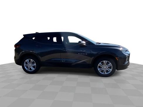 Used 2021 Chevrolet Blazer LT FWD image 3