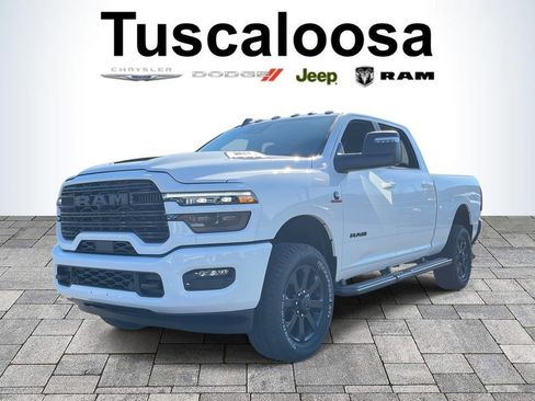 New 2026 RAM 2500 Laramie AWD/4WD image 3