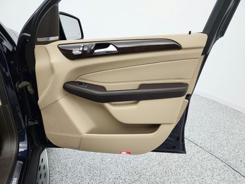 Used 2018 Mercedes-Benz GLE 350 image 28